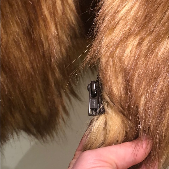 Fur Vest ONLY M - Picture 3 of 3